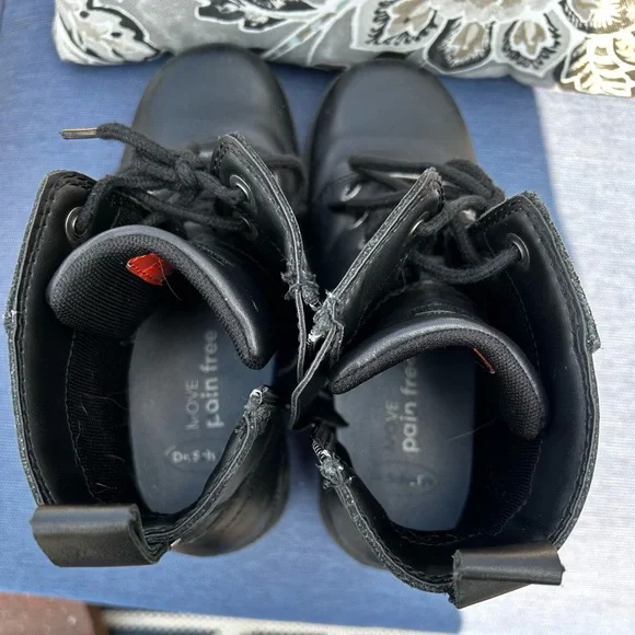 Harley Davidson woman’s riding black boots with zip up side/tie up middle. S:7.5 - Picture 9 of 12